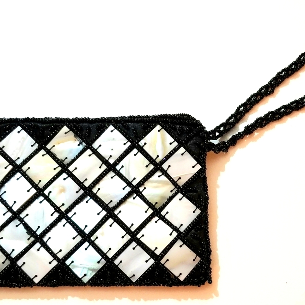 NWT Vintage mod by design mother of pearl wristlet purse.